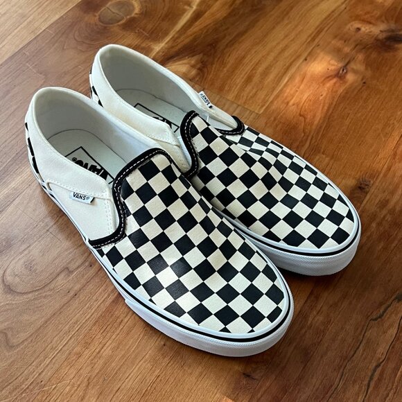 NWOT** Vans Classic Slip-On Checkerboard Shoe - Picture 1 of 6